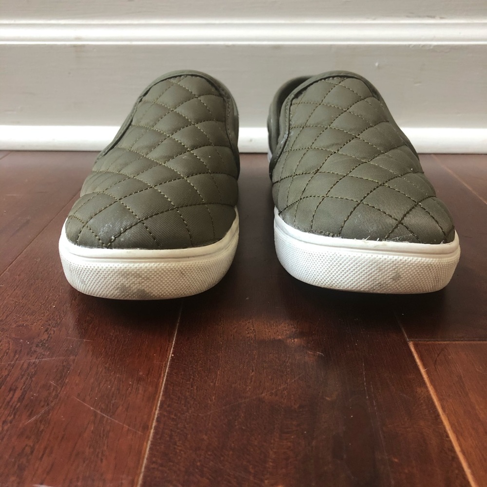 MADDEN GIRL Quilted Green Sneaker Slip On Flats - Picture 3 of 6